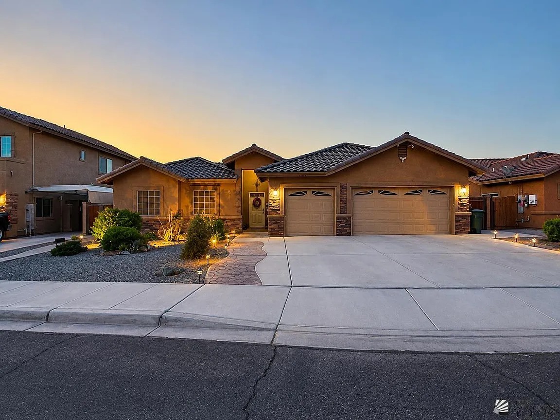 4252 W 25th St, Yuma, AZ 85364